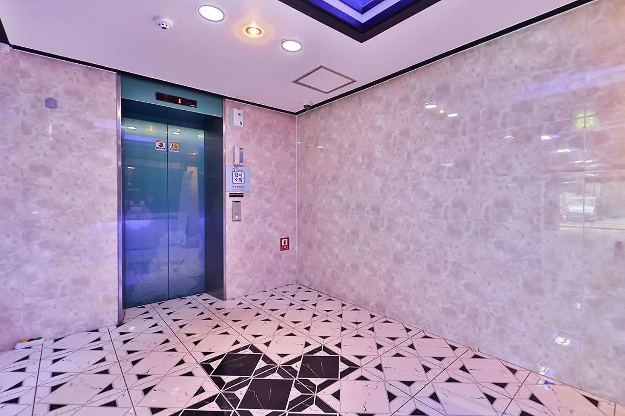 Top Motel Busan 2*,  South Korea