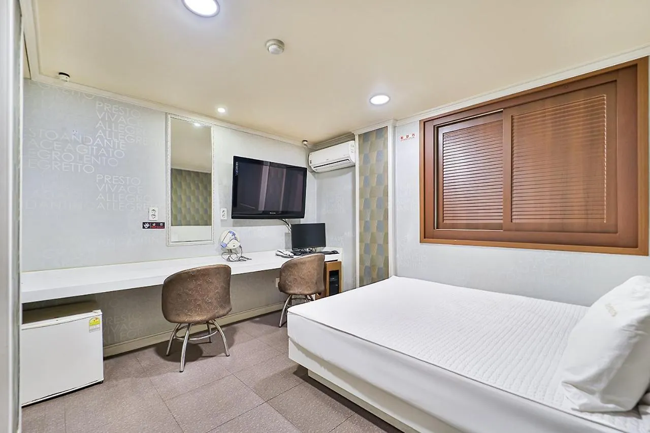 Top Motel Busan 2*,  South Korea