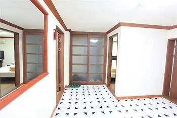 Top Motel Busan 2*,  South Korea